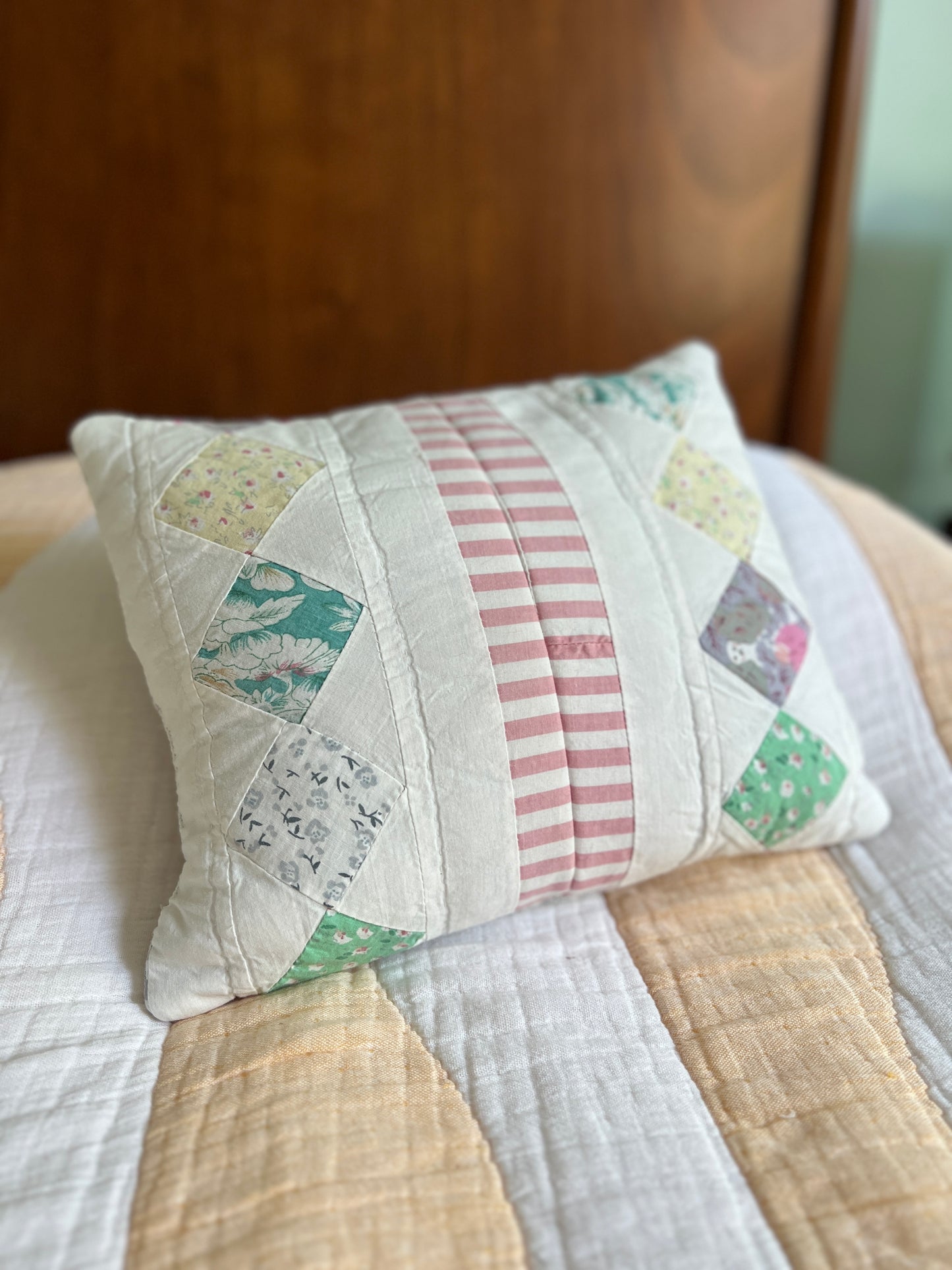 floral quilt pillow no. 4