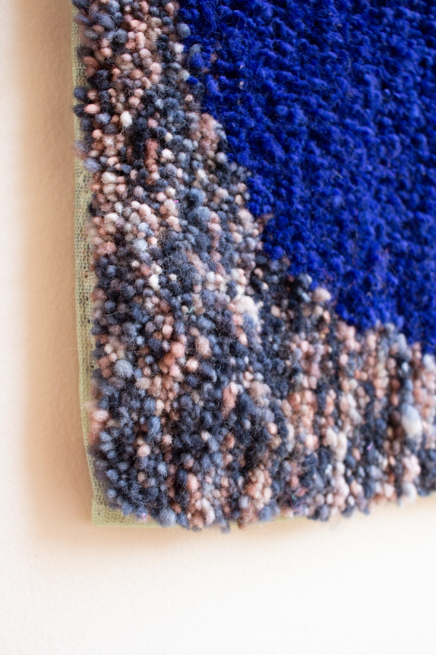 lil wall rug dot no. 4