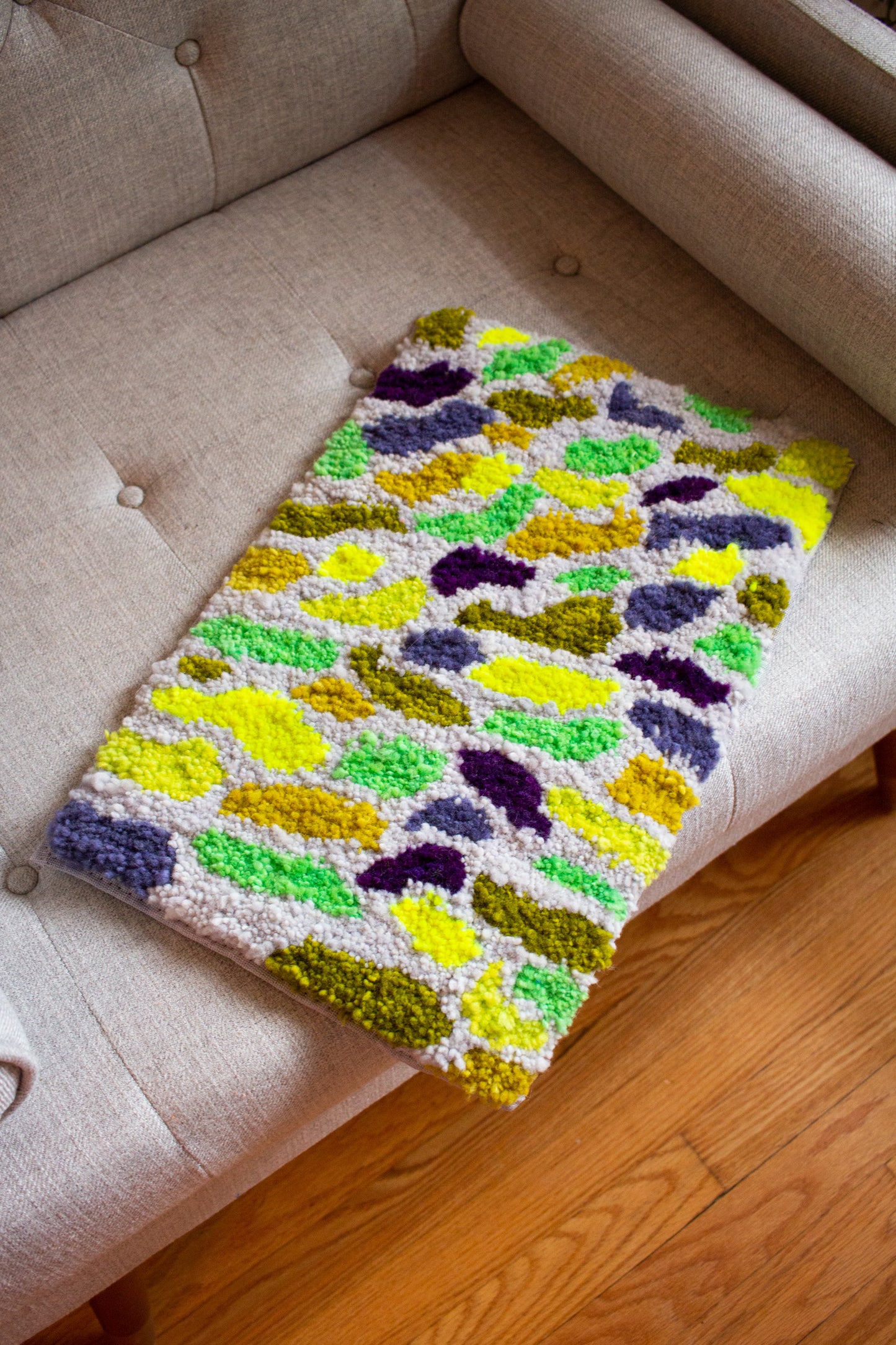lil wall rug BLOBBY