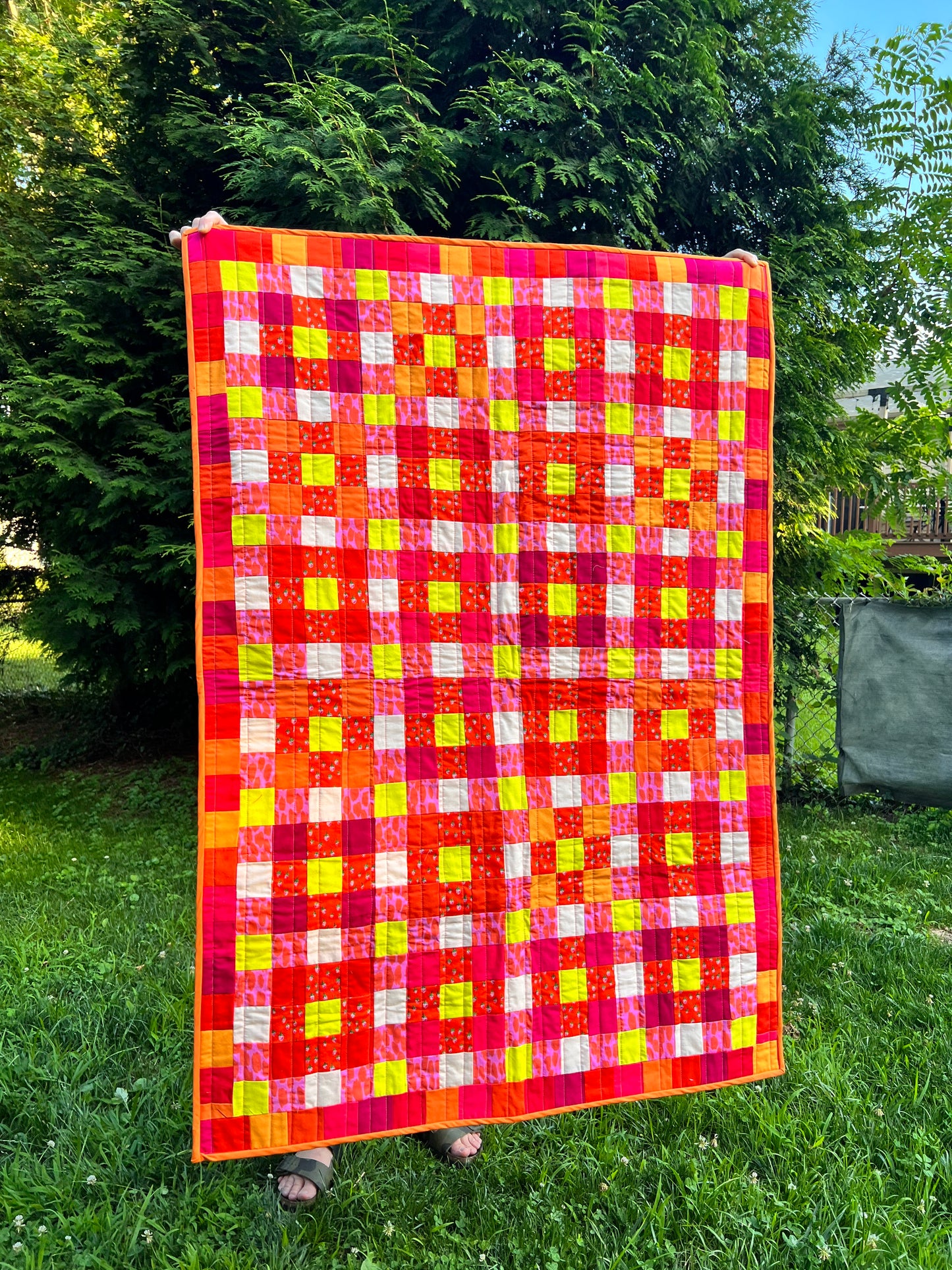 STRAWBERRY SQUARES handmade quilt