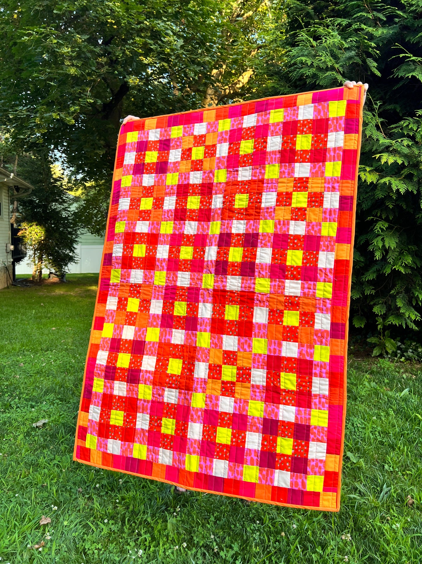 STRAWBERRY SQUARES handmade quilt