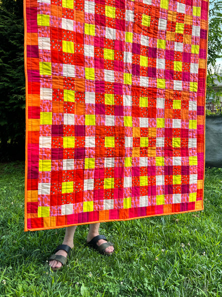 STRAWBERRY SQUARES handmade quilt