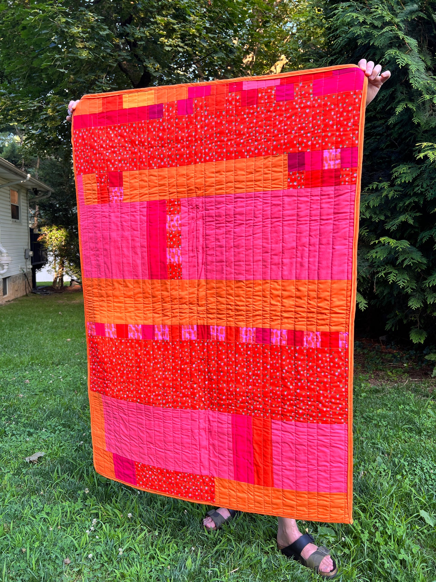 STRAWBERRY SQUARES handmade quilt